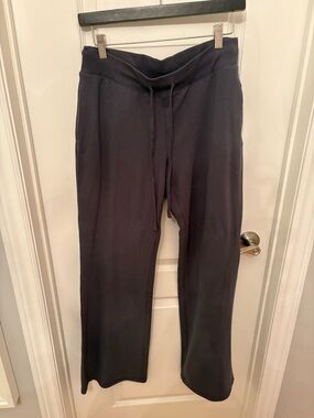 Garage Women’s Black Drawstring Lounge Pants